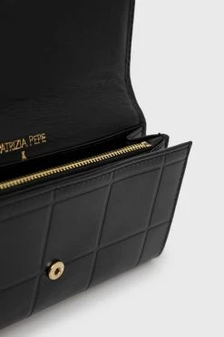 Γυναικεία Πορτοφόλια Δερμάτινο πορτοφόλι Patrizia Pepe χρώμα: μαύρο -Φτηνός Patrizia Pepe Κατάστημα unnamed file 1057