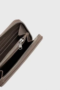 Γυναικεία Πορτοφόλια Δερμάτινο πορτοφόλι Patrizia Pepe χρώμα: καφέ -Φτηνός Patrizia Pepe Κατάστημα unnamed file 1321