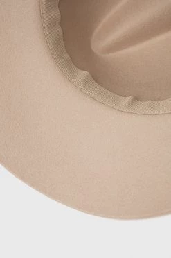 Γυναικεία Καπέλα Μάλλινο καπέλο Patrizia Pepe μπεζ 9 Γυναικεία Καπέλα Μάλλινο καπέλο Patrizia Pepe μπεζ -Φτηνός Patrizia Pepe Κατάστημα unnamed file 1428