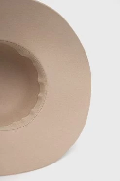 Γυναικεία Καπέλα Μάλλινο καπέλο Patrizia Pepe μπεζ -Φτηνός Patrizia Pepe Κατάστημα unnamed file 1939