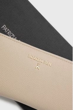 Γυναικεία Πορτοφόλια Δερμάτινο πορτοφόλι Patrizia Pepe χρώμα: μπεζ -Φτηνός Patrizia Pepe Κατάστημα unnamed file 2058