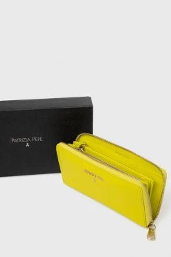 Γυναικεία Πορτοφόλια Δερμάτινο πορτοφόλι Patrizia Pepe χρώμα: πράσινο -Φτηνός Patrizia Pepe Κατάστημα unnamed file 2063