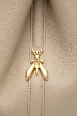 Γυναικεία Τσάντες Shopper και Tote Patrizia Pepe - Δερμάτινη τσάντα χρώμα της άμμου 9 Γυναικεία Τσάντες Shopper και Tote Patrizia Pepe - Δερμάτινη τσάντα χρώμα της άμμου -Φτηνός Patrizia Pepe Κατάστημα unnamed file 2097