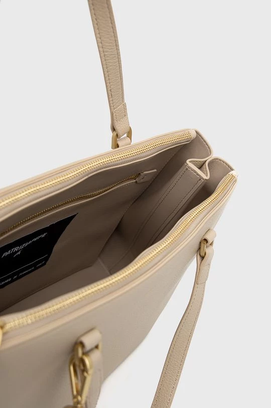 Γυναικεία Τσάντες Shopper και Tote Patrizia Pepe - Δερμάτινη τσάντα χρώμα της άμμου 6 Γυναικεία Τσάντες Shopper και Tote Patrizia Pepe - Δερμάτινη τσάντα χρώμα της άμμου - Image 6