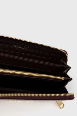 Γυναικεία Πορτοφόλια Δερμάτινο πορτοφόλι Patrizia Pepe χρώμα: μοβ -Φτηνός Patrizia Pepe Κατάστημα unnamed file 2156