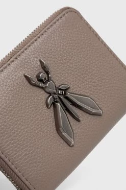 Γυναικεία Πορτοφόλια Δερμάτινο πορτοφόλι Patrizia Pepe χρώμα: καφέ -Φτηνός Patrizia Pepe Κατάστημα unnamed file 2400