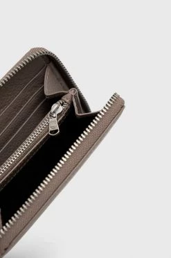 Γυναικεία Πορτοφόλια Δερμάτινο πορτοφόλι Patrizia Pepe χρώμα: καφέ -Φτηνός Patrizia Pepe Κατάστημα unnamed file 2401