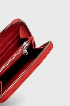 Γυναικεία Πορτοφόλια Δερμάτινο πορτοφόλι Patrizia Pepe χρώμα: κόκκινο 7 Γυναικεία Πορτοφόλια Δερμάτινο πορτοφόλι Patrizia Pepe χρώμα: κόκκινο -Φτηνός Patrizia Pepe Κατάστημα unnamed file 2405