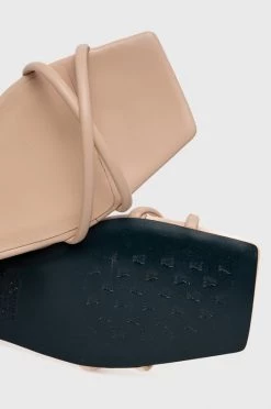 Γυναικεία Σανδάλια Δερμάτινα σανδάλια Patrizia Pepe χρώμα: μπεζ -Φτηνός Patrizia Pepe Κατάστημα unnamed file 3689