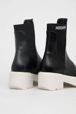 Γυναικεία Μποτάκια Δερμάτινες μπότες Τσέλσι Patrizia Pepe χρώμα: μαύρο 6 Γυναικεία Μποτάκια Δερμάτινες μπότες Τσέλσι Patrizia Pepe χρώμα: μαύρο -Φτηνός Patrizia Pepe Κατάστημα unnamed file 3832