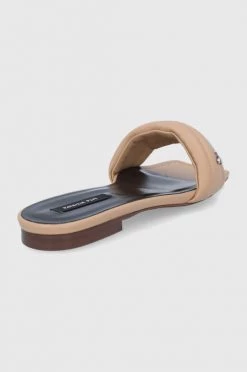 Γυναικεία Σαγιονάρες Δερμάτινες παντόφλες Patrizia Pepe χρώμα: μπεζ -Φτηνός Patrizia Pepe Κατάστημα unnamed file 4090