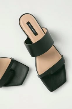 Γυναικεία Σαγιονάρες Patrizia Pepe - Δερμάτινες παντόφλες καφέ -Φτηνός Patrizia Pepe Κατάστημα unnamed file 4653