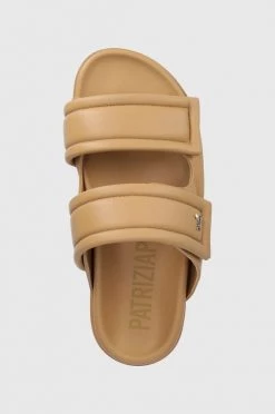 Γυναικεία Σαγιονάρες Δερμάτινες παντόφλες Patrizia Pepe χρώμα: κίτρινο -Φτηνός Patrizia Pepe Κατάστημα unnamed file 4691